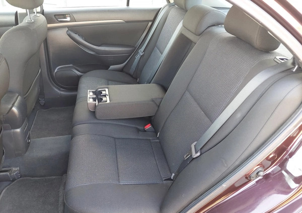 Toyota Avensis cena 13900 przebieg: 272399, rok produkcji 2007 z Kraków małe 172